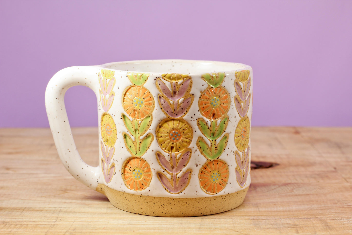 Flower Chain Mug #104 (13 oz.)