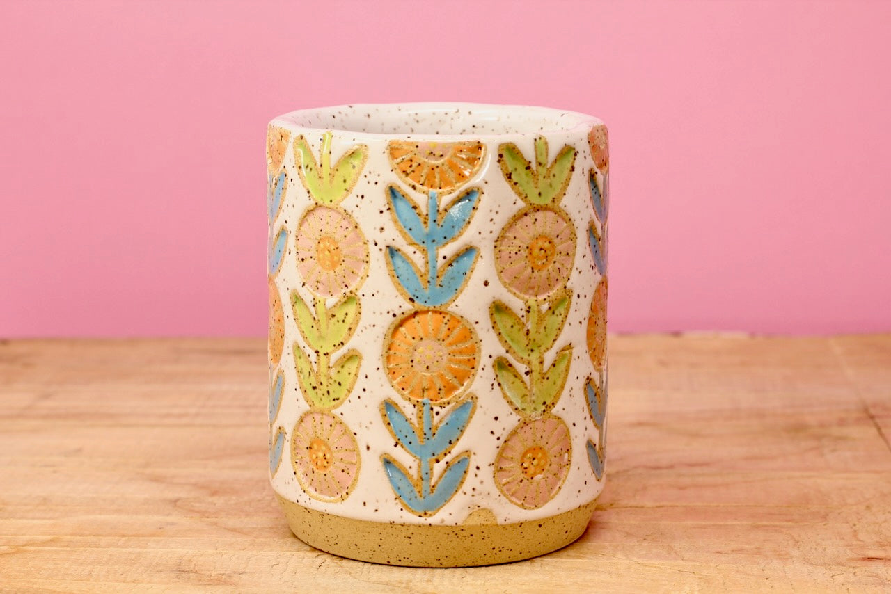 Flower Chain Tumbler #94 (8.5 oz.)