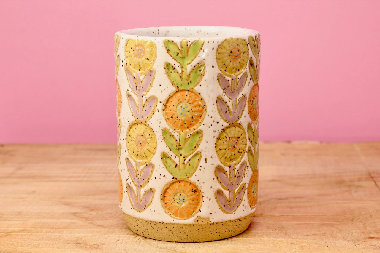 Flower Chain Tumbler #95 (9.5 oz.)