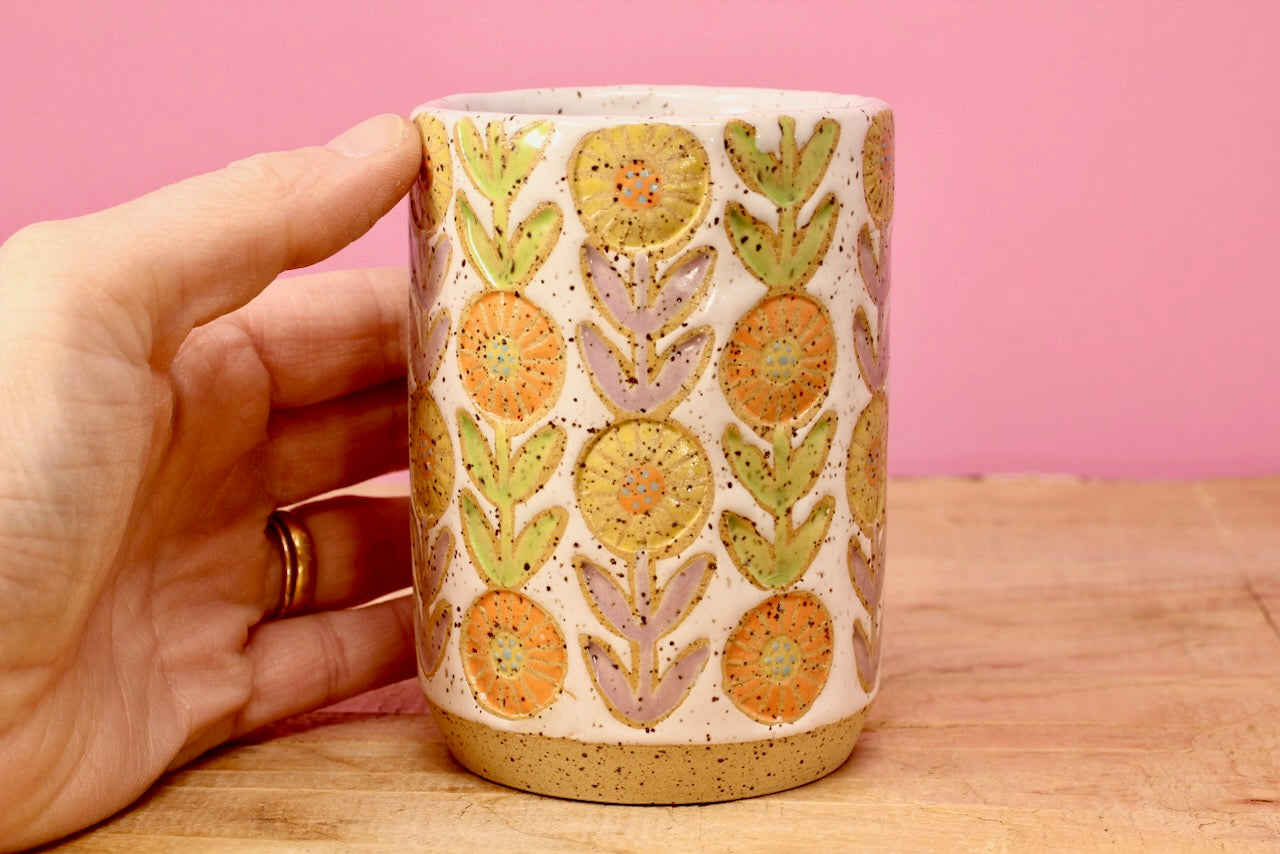 Flower Chain Tumbler #95 (9.5 oz.)