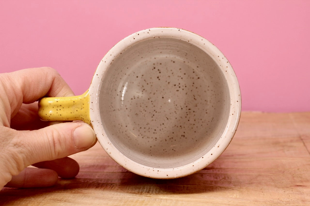 Wildflower Strawberry Mug -Yellow #161- (12 oz.)