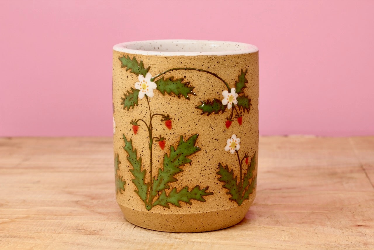 Wildflower Strawberry Tumbler #164- (10 oz.)