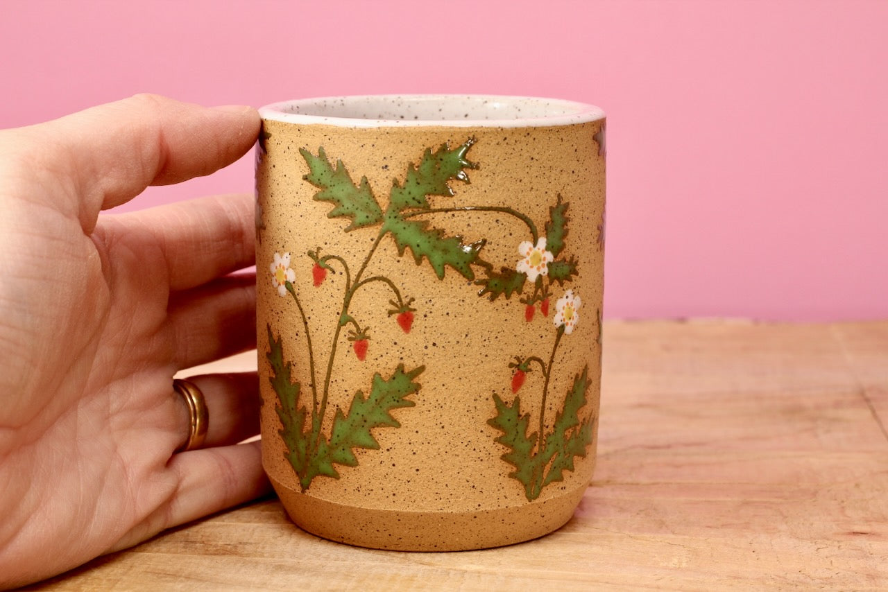 Wildflower Strawberry Tumbler #164- (10 oz.)