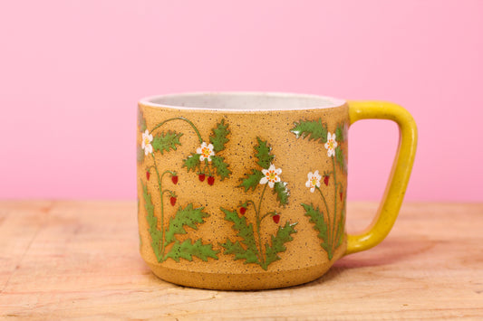 Wildflower Strawberry Mug -Yellow #103- (15.5 oz.)